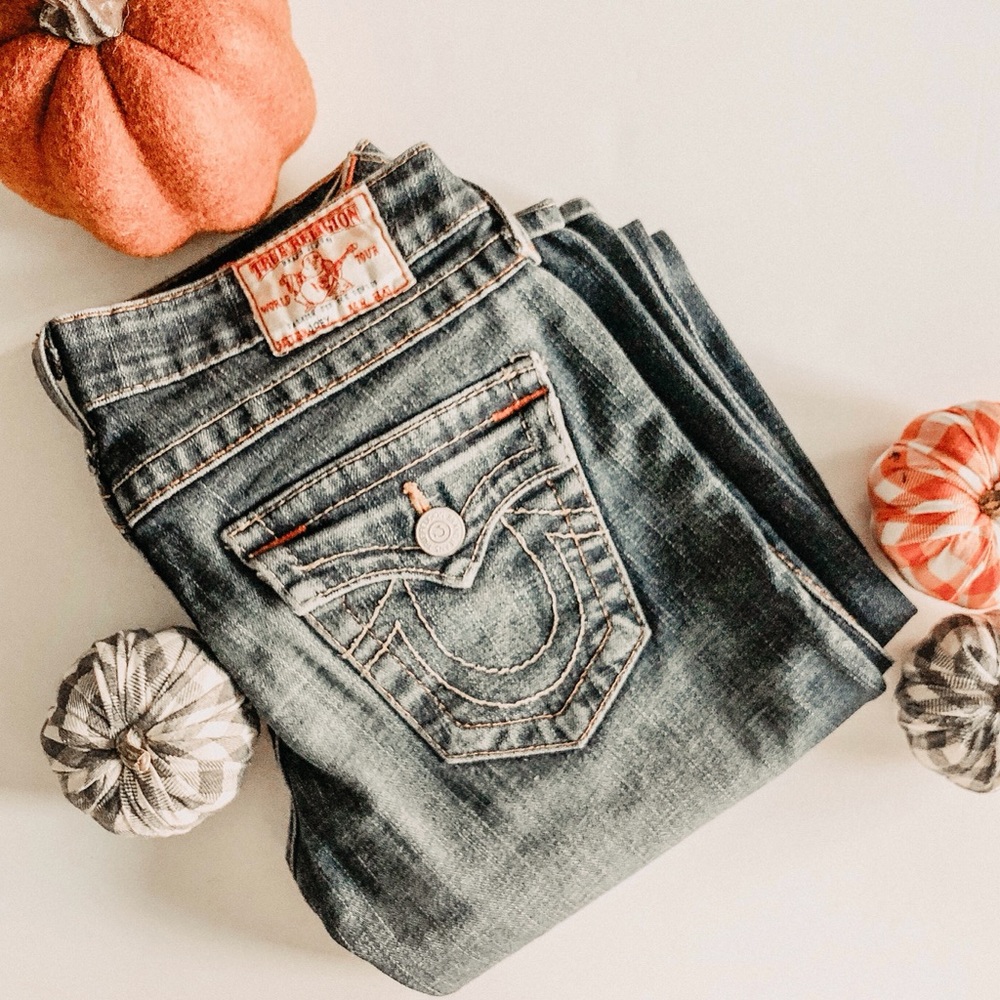 Vintage True Religion “Joey” Flare Leg Jeans. Size 26